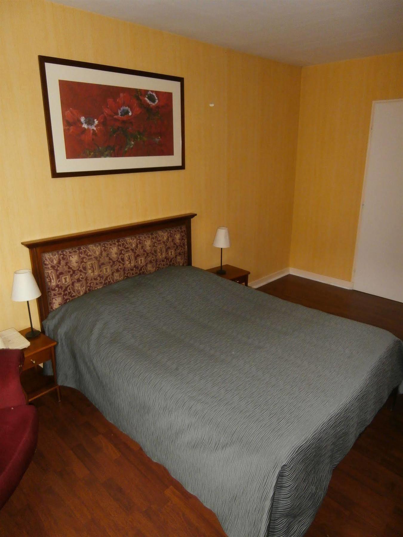 Hotel De La Paix เฌราร์แมร์ ภายนอก รูปภาพ